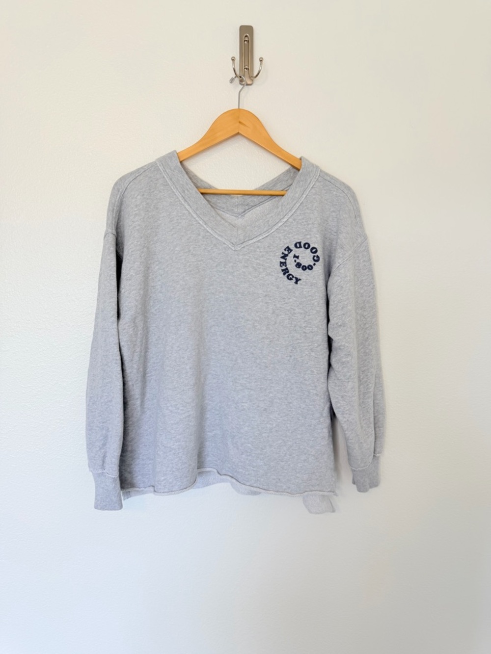 Aerie Offline Gray V-Neck Casual Sweatshirt with Navy Graphic